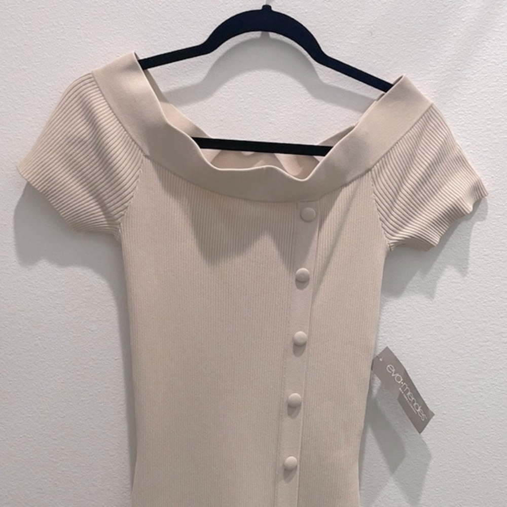 NWT Eva Mendes- New York & Company Nude button dress. Size S.